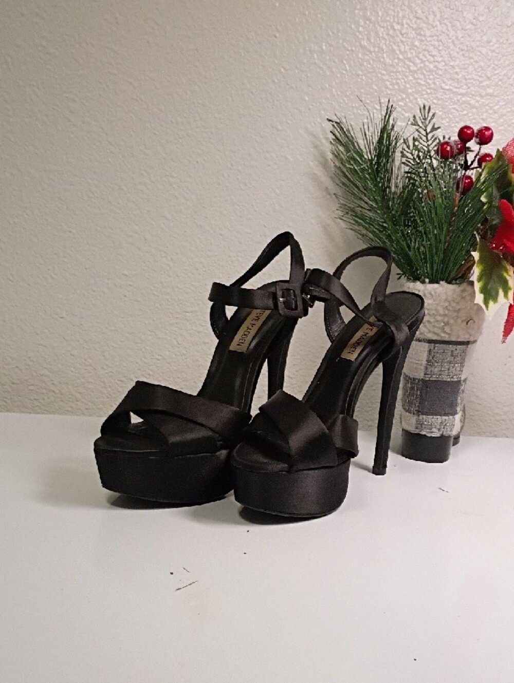 Steve Madden Black Satin Platform Stiletto Sandals - Picture 8 of 8